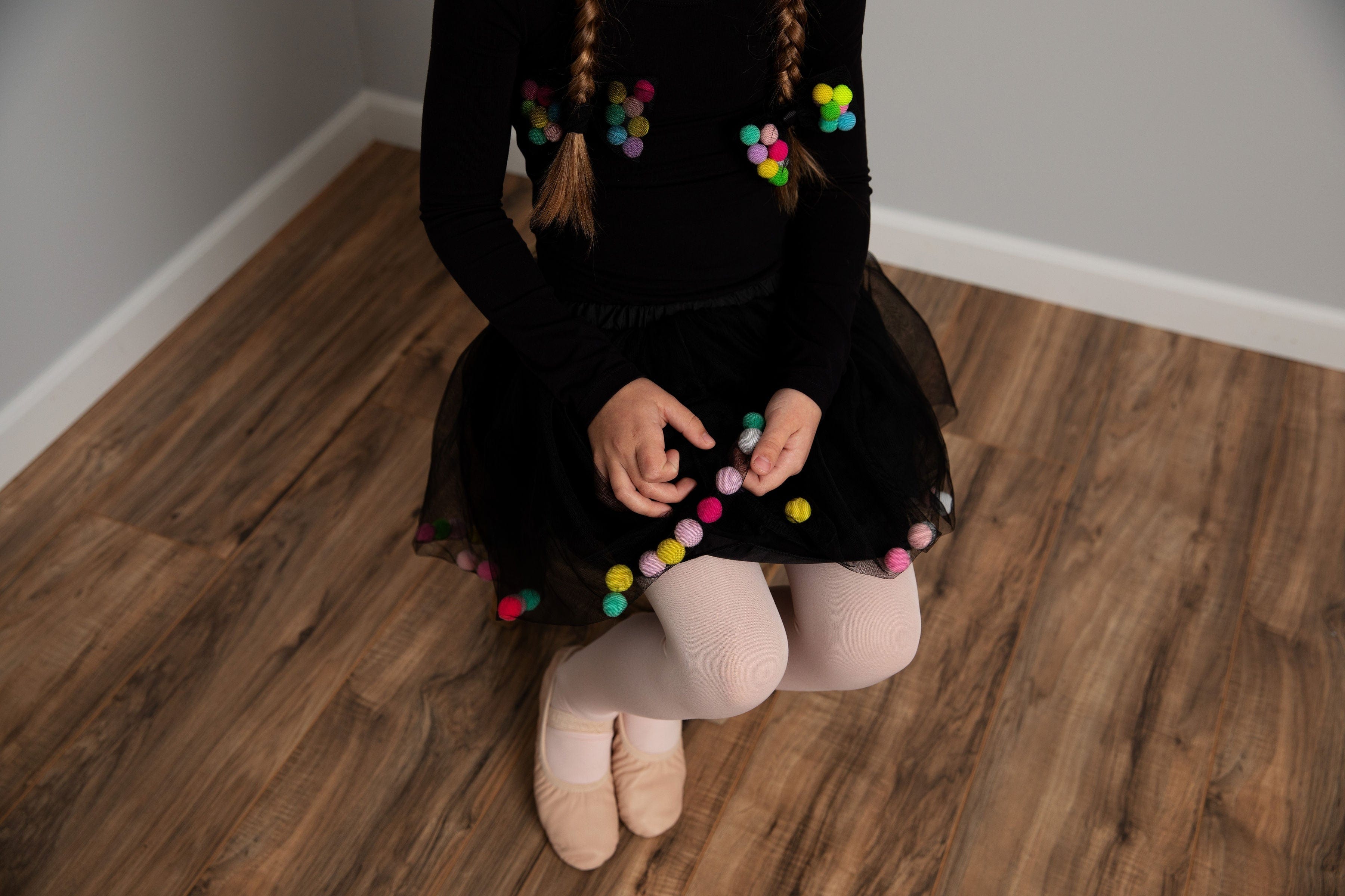 Black pom pom tutu skirt for girls, tutu joli, black tutu, kids tutu, baby tutu, halloween tutu, christmas tutu, ballerina tutu